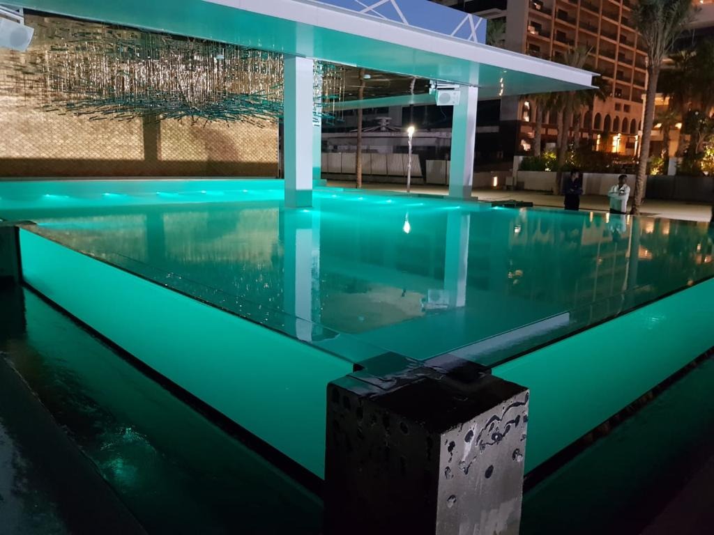 imgi_2_Hotel-Five-Pool-8